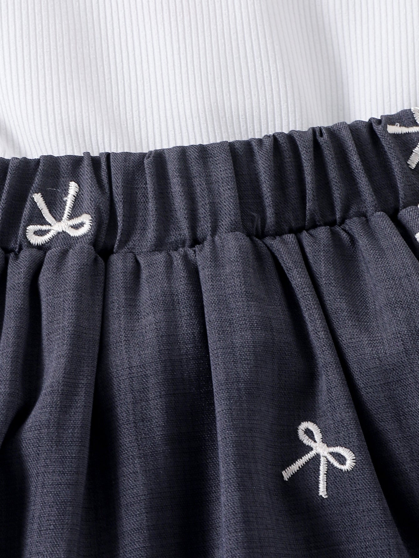 The K-Flora | 2026 Girls’ "Korean-Edition" Lapel Vest & Pleated Set